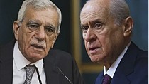 AHMET TÜRK  “ ÖRGÜT PROPAGANDASI“  DAVASINDAN BERAAT ETTİ..